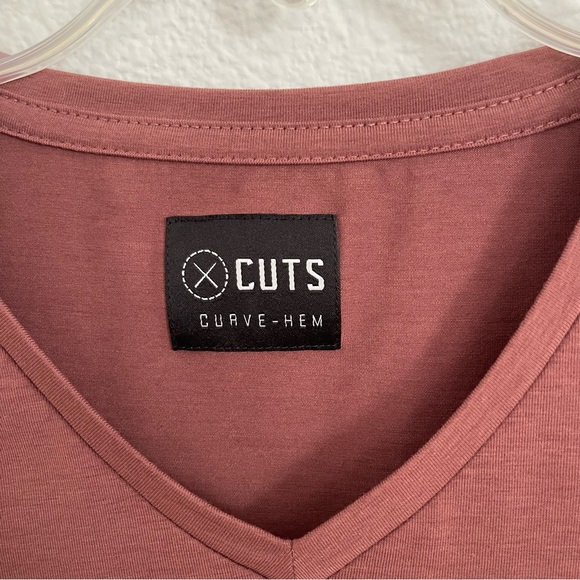 Cuts Curve-Hem V-Neck T-Shirt Men’s L - Picture 13 of 13
